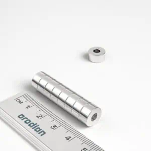 Neodymový magnet prsten 10-4×5 mm - N38