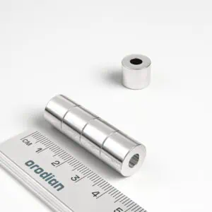Neodymový magnet prsten 12-5×10 mm - N38