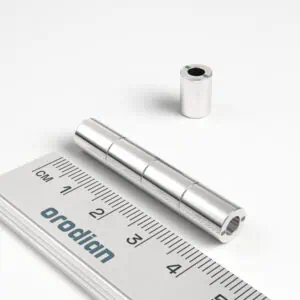 Neodymový magnet prsten 7-3,7×10 mm - N42