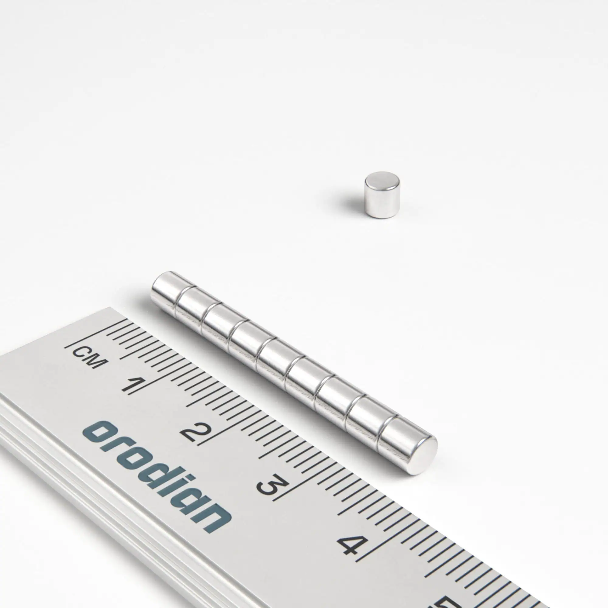 Neodymový magnet válec 4×4 mm - N38