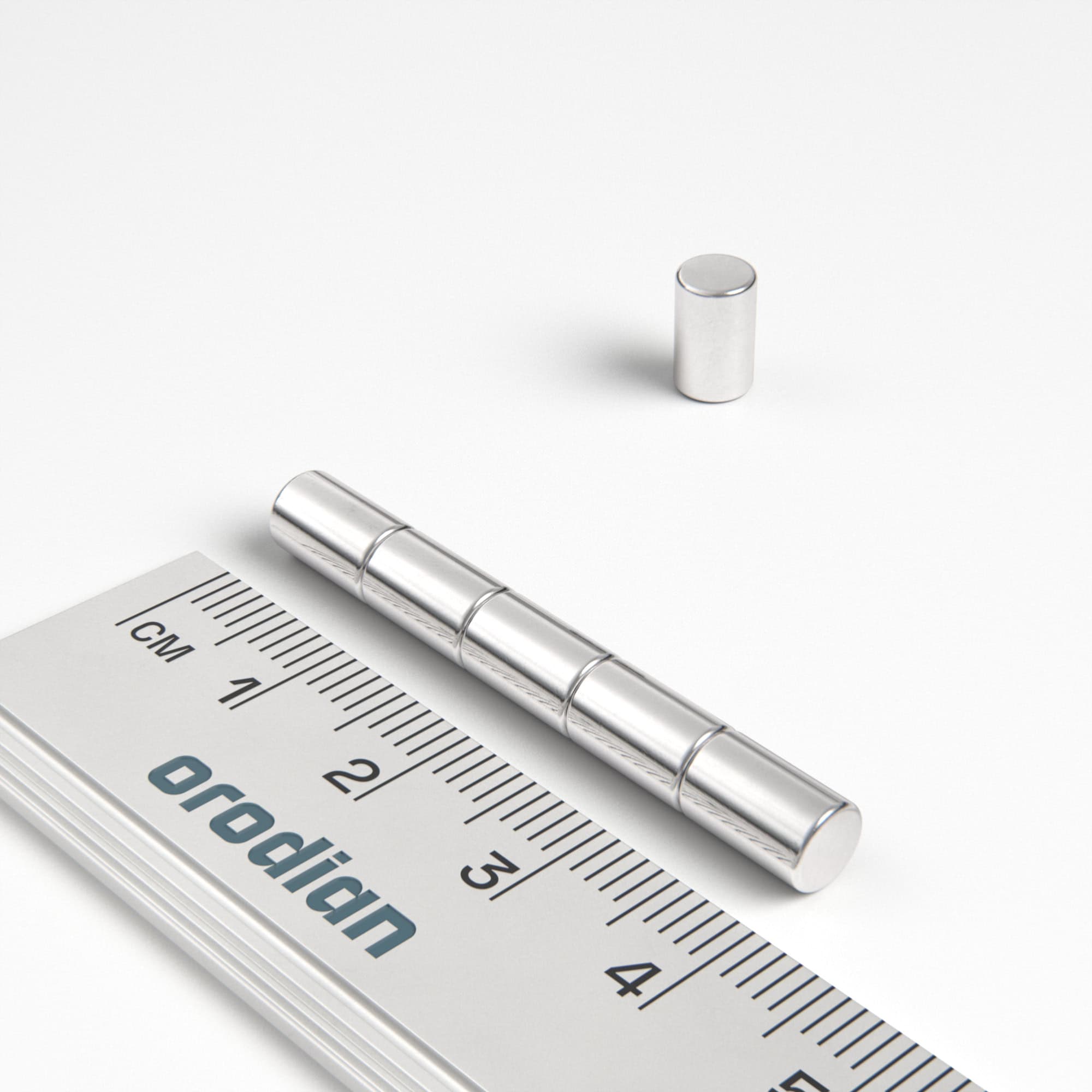 Neodymový magnet válec 5×8 mm - N38